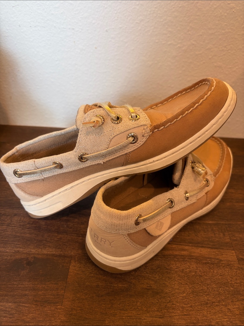 Sperry Women’s Songfish 3-Eye Tan and Beige Leather Boat Shoes with gold accents
